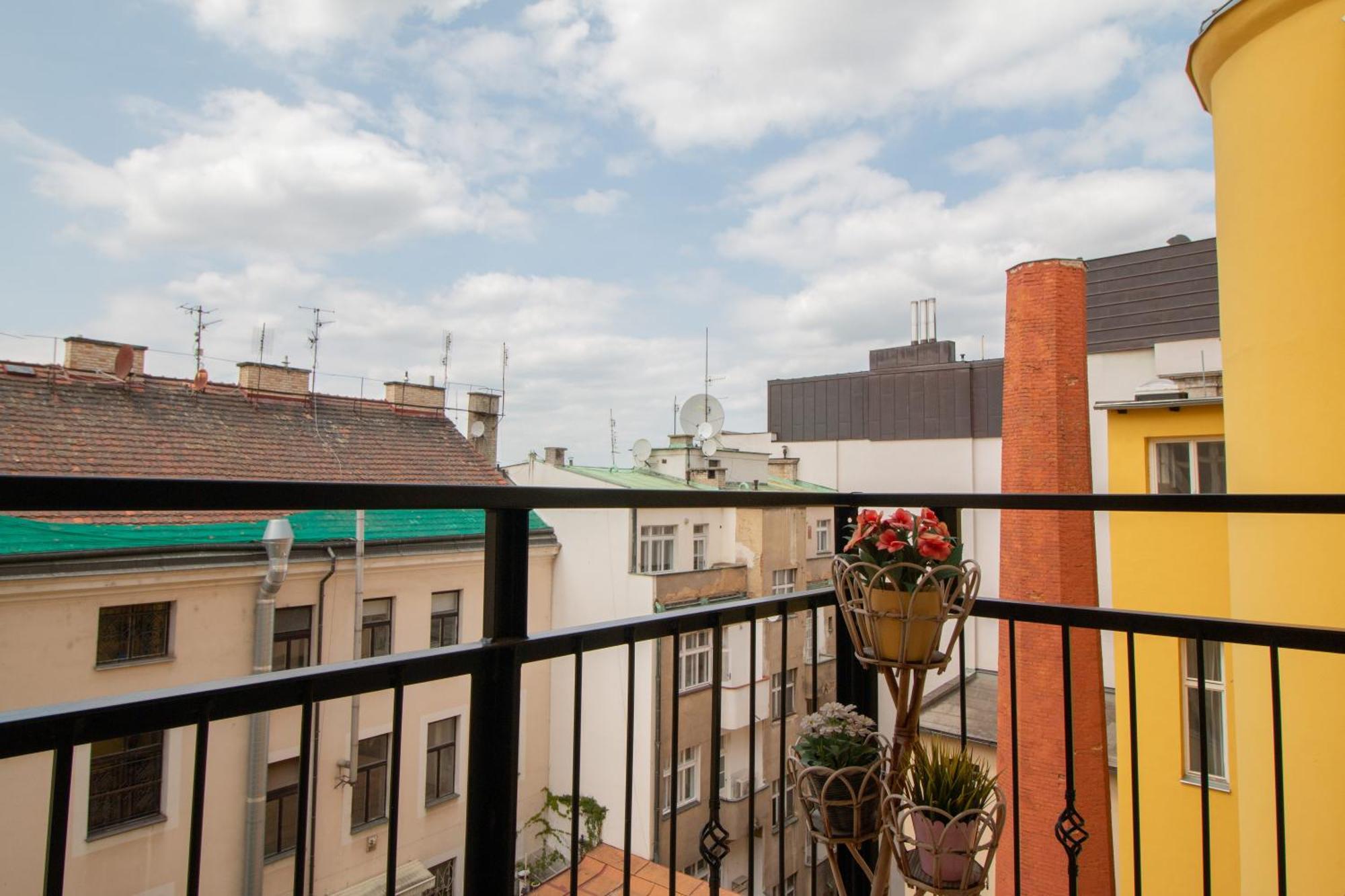 Stay Inn Apartments Stepanska Prága Kültér fotó