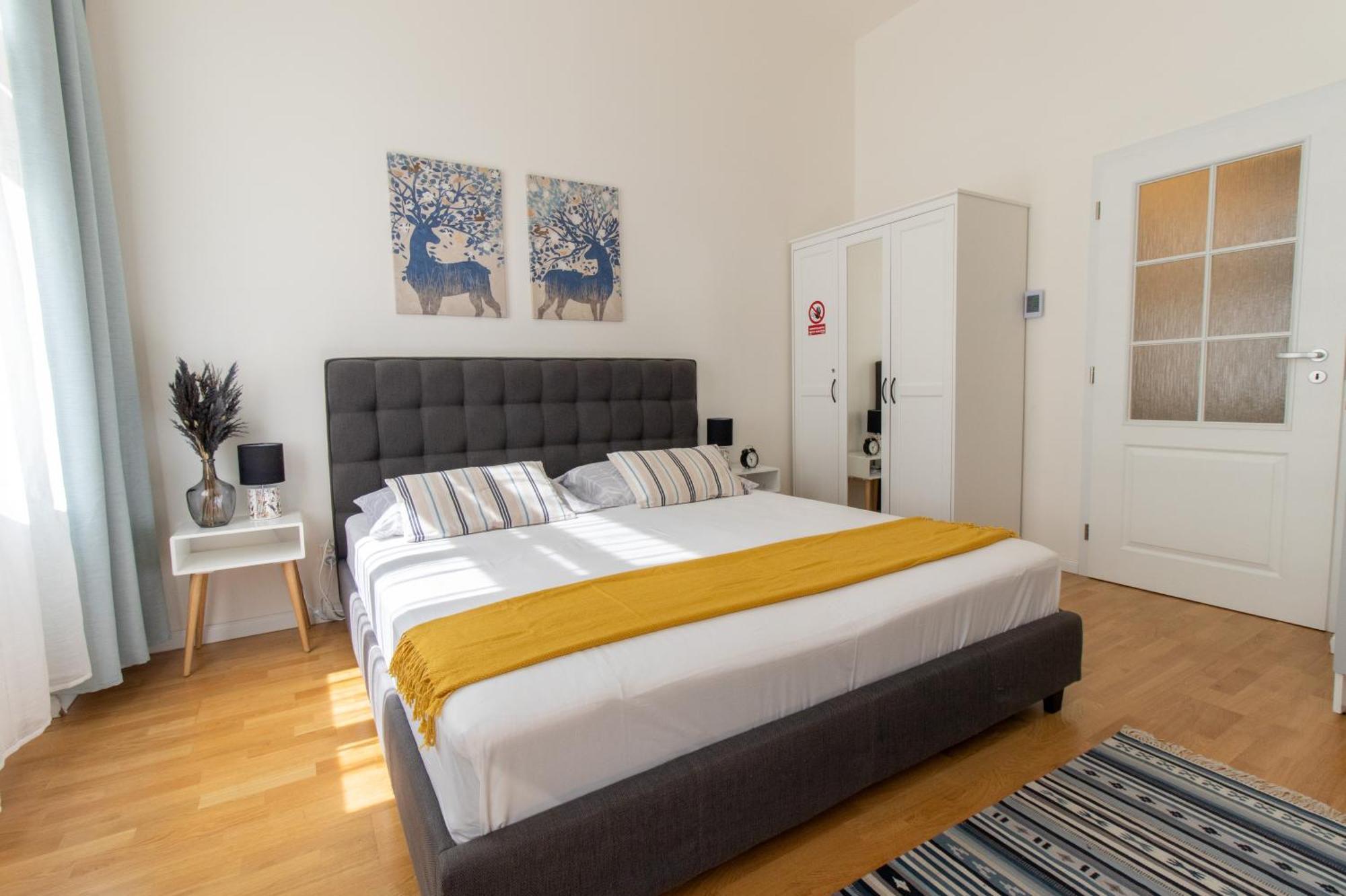 Stay Inn Apartments Stepanska Prága Kültér fotó
