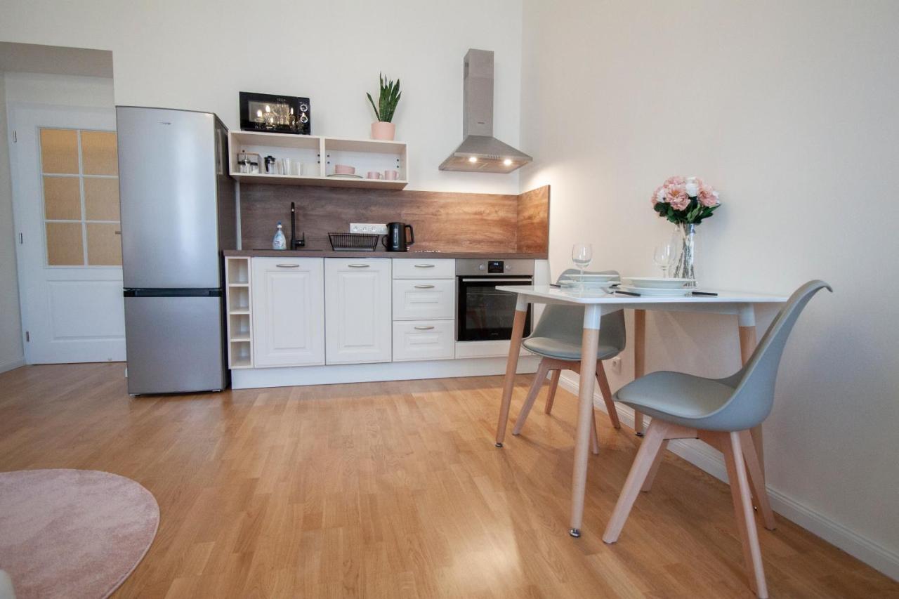 Stay Inn Apartments Stepanska Prága Kültér fotó